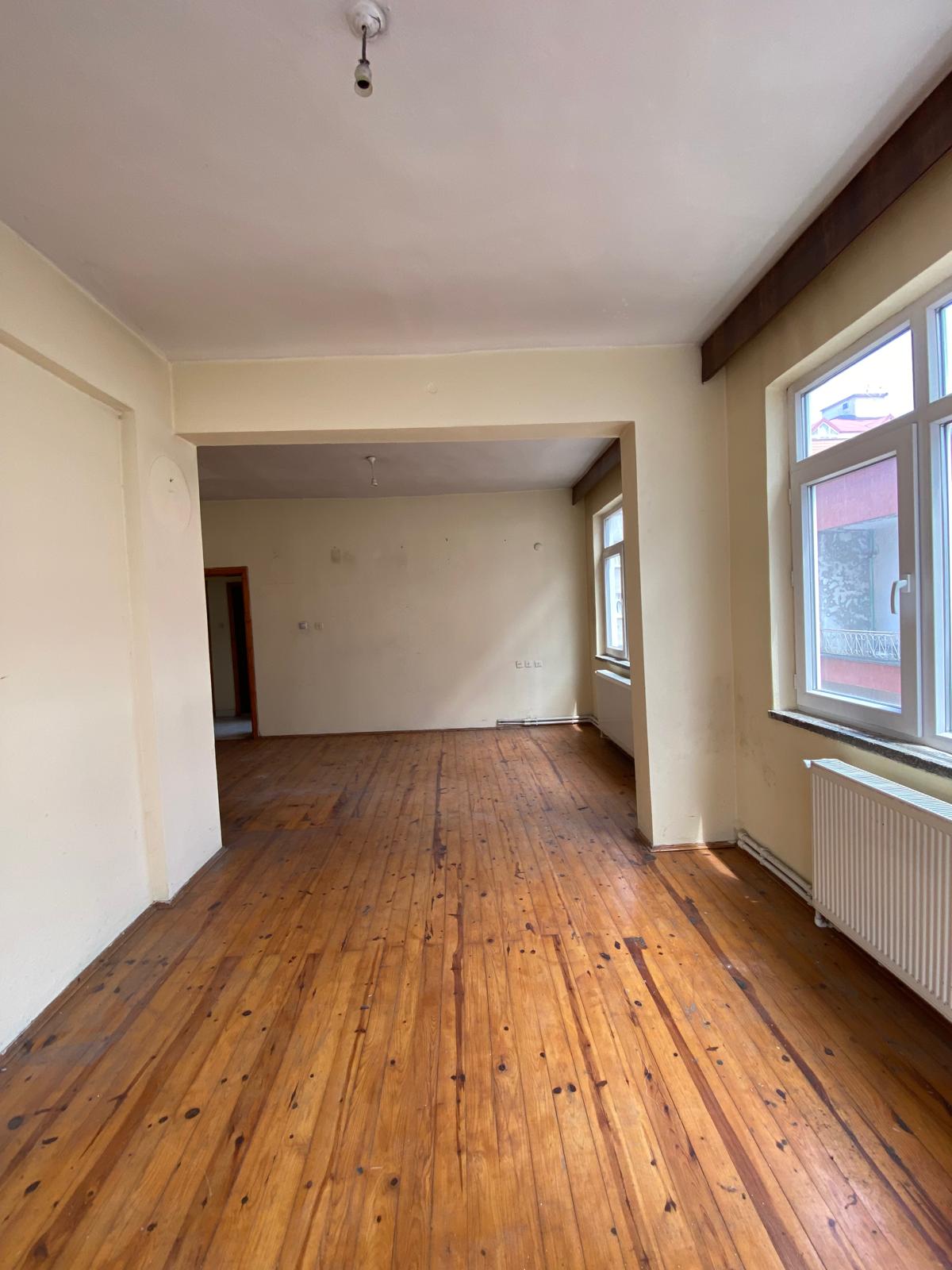 MABEL GAYRİMENKUL/ BEŞİKDÜZÜ/ ÇARŞI İÇİ 2+1 SATILIK DAİRE